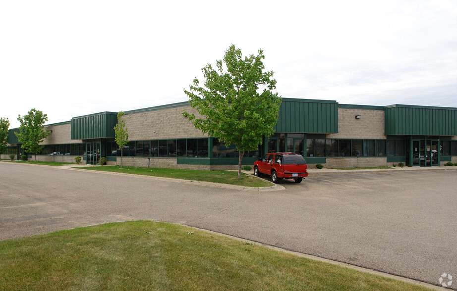 3550 Labore Rd, Vadnais Heights, MN for lease - Building Photo - Image 3 of 4