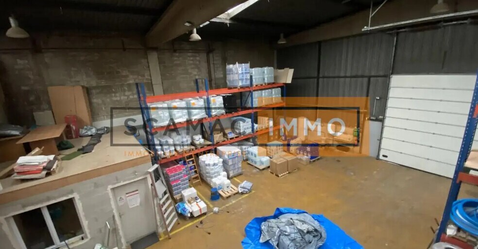 Flex in  for sale - Building Photo - Image 2 of 7