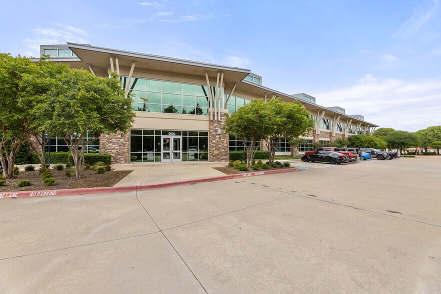 950 E State Highway 114, Southlake, TX for lease - Building Photo - Image 1 of 8