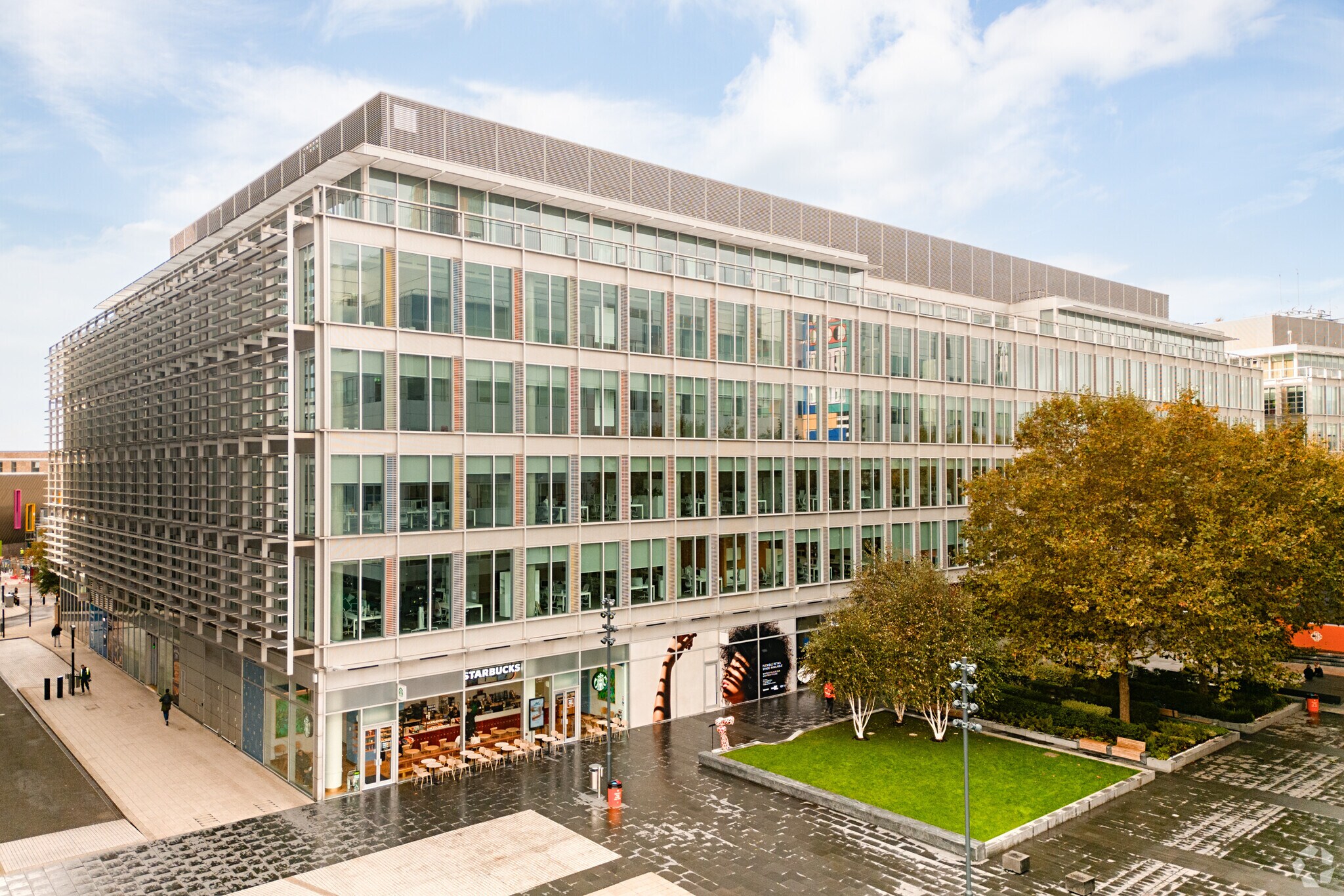 191 Wood Ln, London for sale Primary Photo- Image 1 of 1