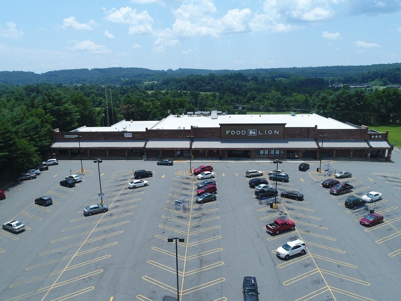 985 Fairystone Park Hwy, Stanleytown, VA 24168