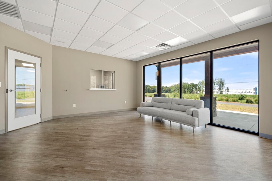 2990 Brantley rd, Kannapolis, NC for sale - Lobby - Image 3 of 32