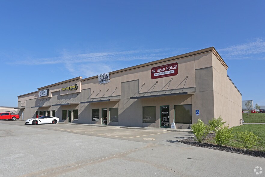 1101 NW Pamela Blvd, Grain Valley, MO 64029