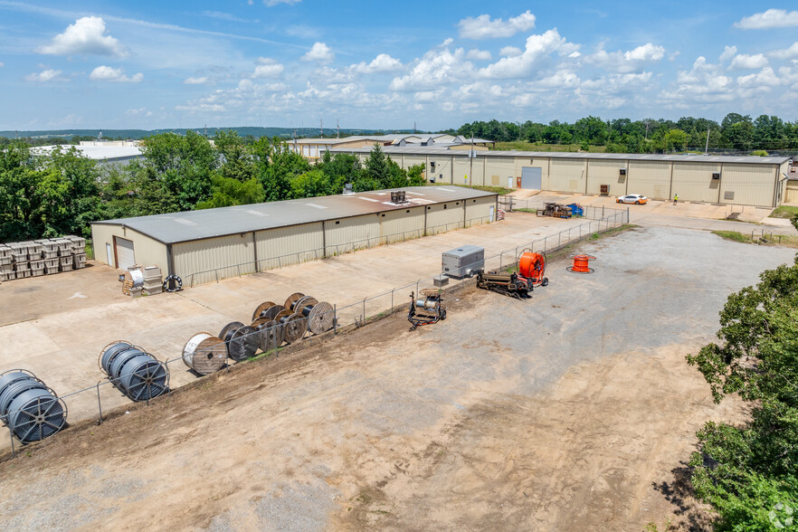 815 E Industrial Rd, Mcalester, OK for sale - Building Photo - Image 2 of 9