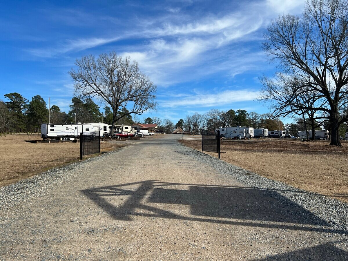 915 S FM 2148, Texarkana, TX 75501