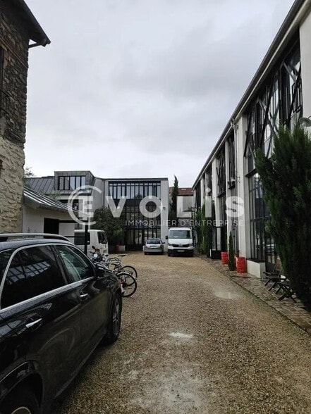 Office in Arcueil for lease - Building Photo - Image 2 of 11