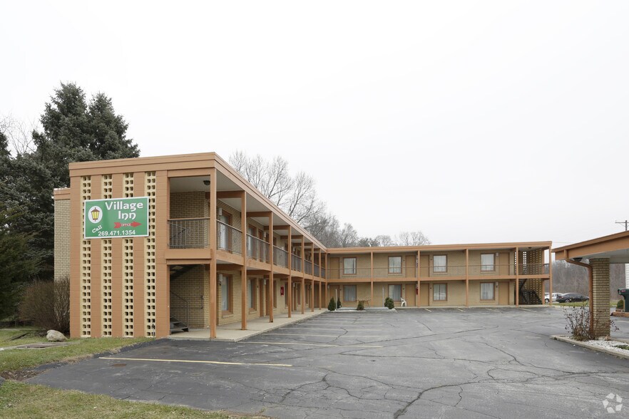 9008 Old North US-31, Berrien Springs, MI for sale - Primary Photo - Image 1 of 1