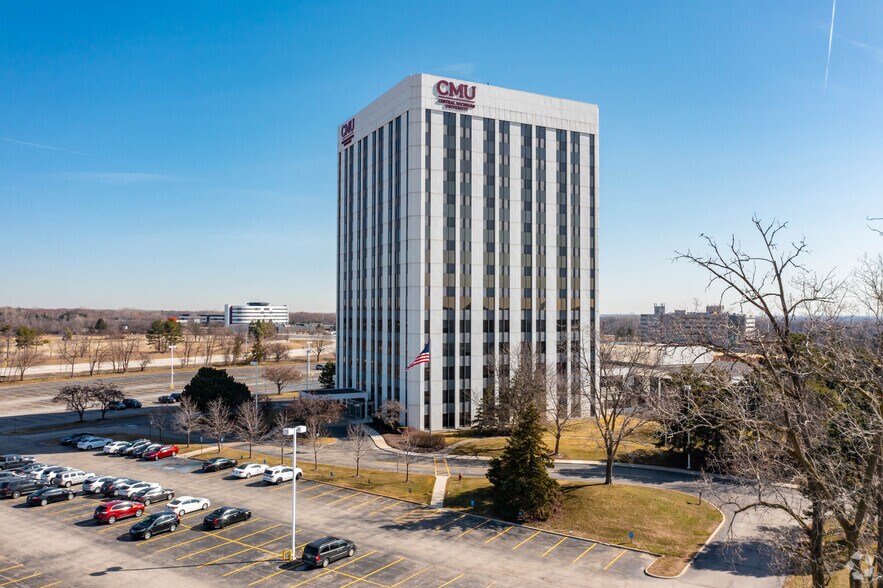 900 Tower Dr, Troy, MI for lease - Primary Photo - Image 1 of 22