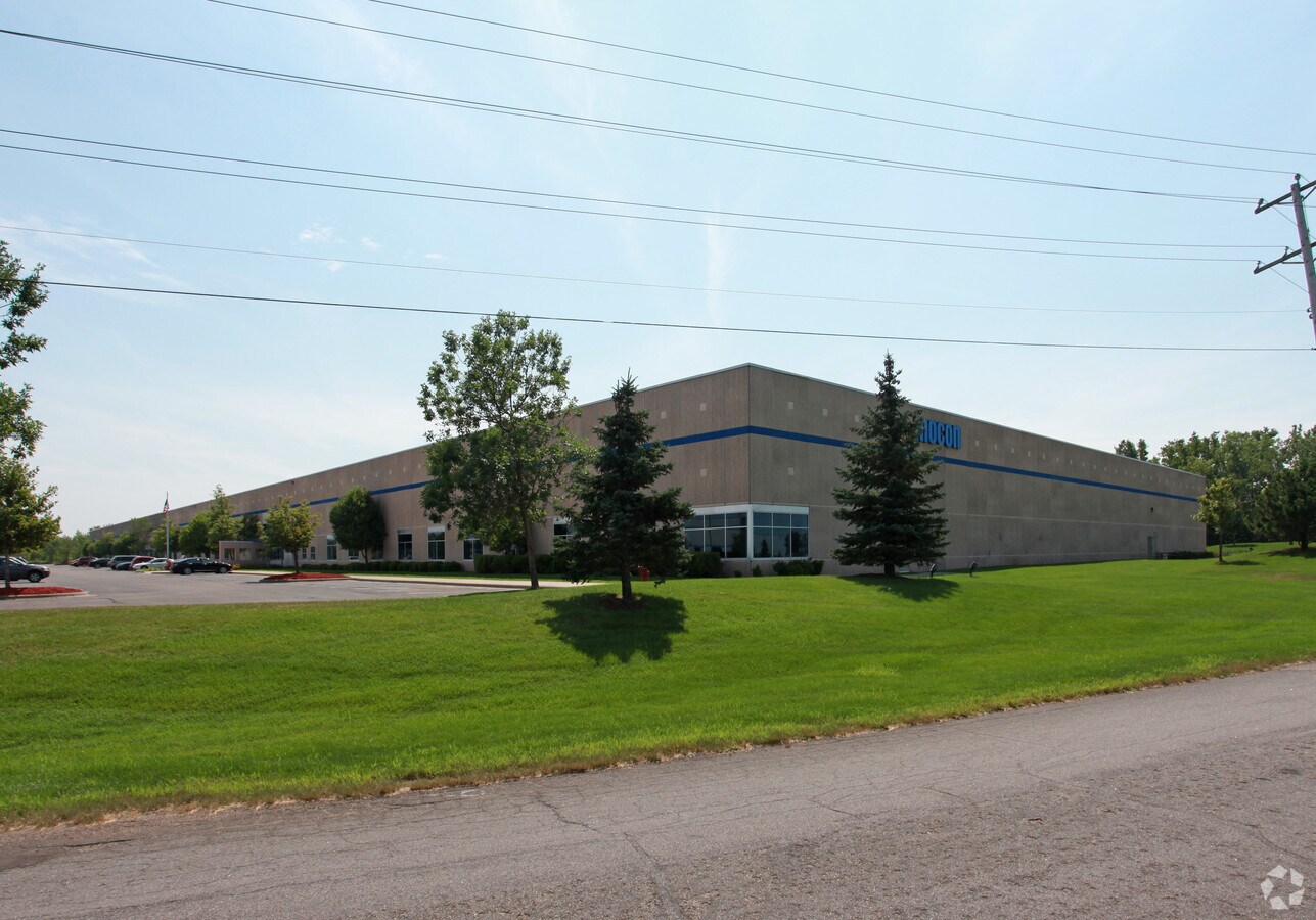 7500 Mendelsohn Ave N, Brooklyn Park, MN 55428