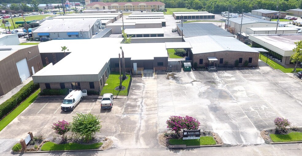 2040 Humble Place Dr, Humble, TX for sale - Primary Photo - Image 1 of 1