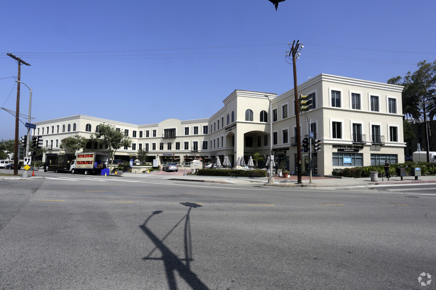 11911 San Vicente Blvd, Los Angeles, CA for lease - Primary Photo - Image 1 of 11