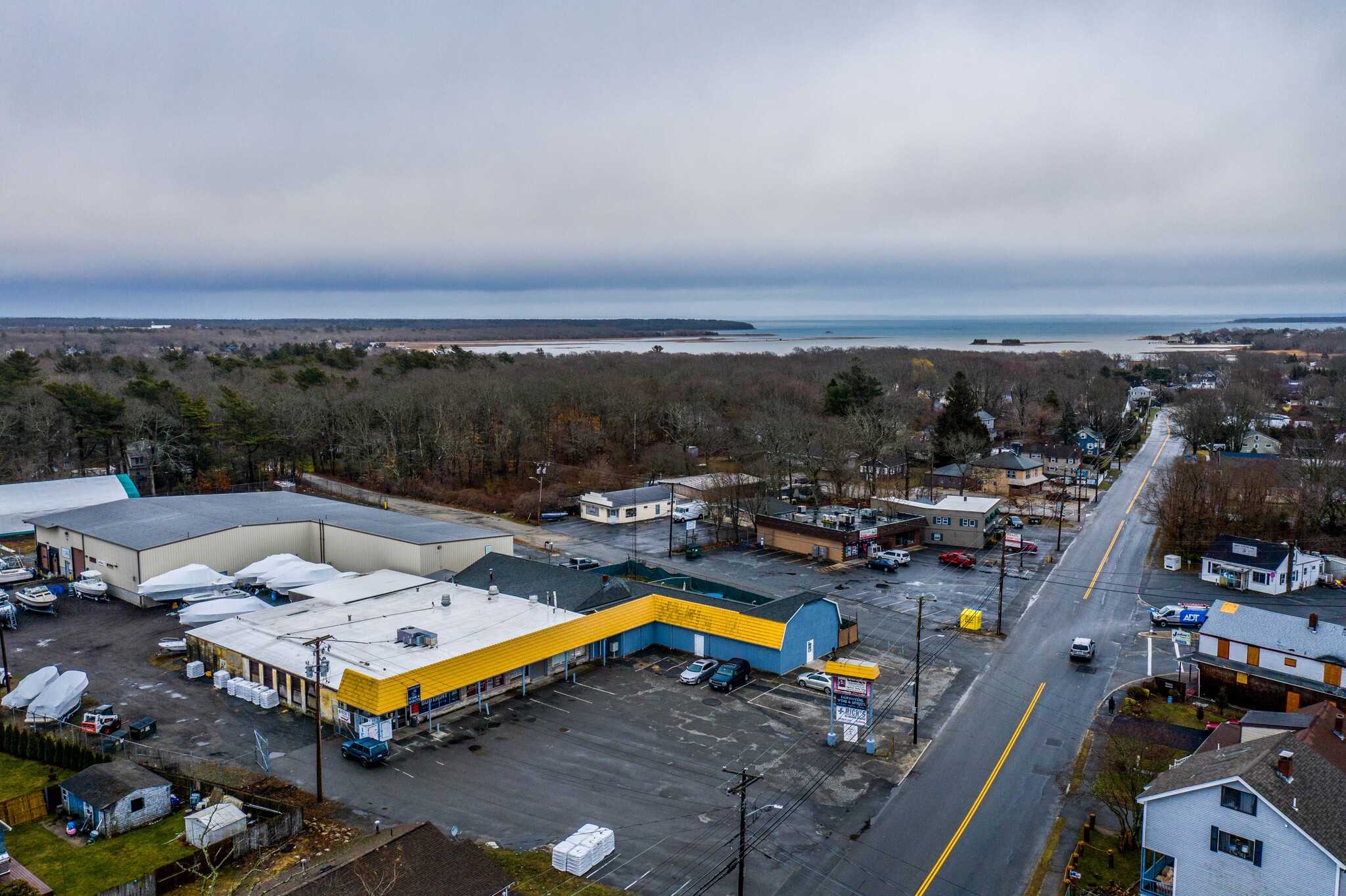 105 Sconticut Neck Rd, Fairhaven, MA for sale Building Photo- Image 1 of 1