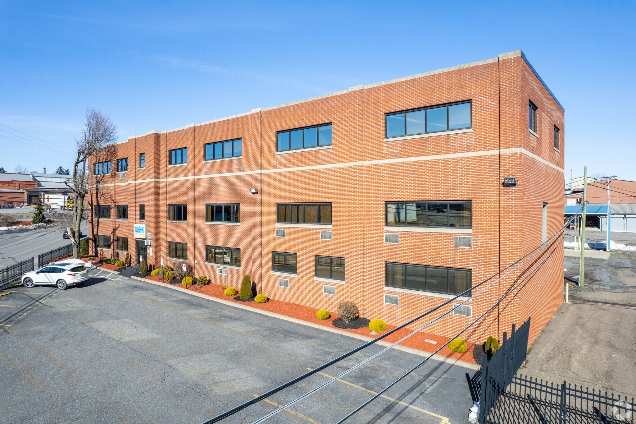 225 N Cedar St, Hazleton, PA for sale Primary Photo- Image 1 of 1