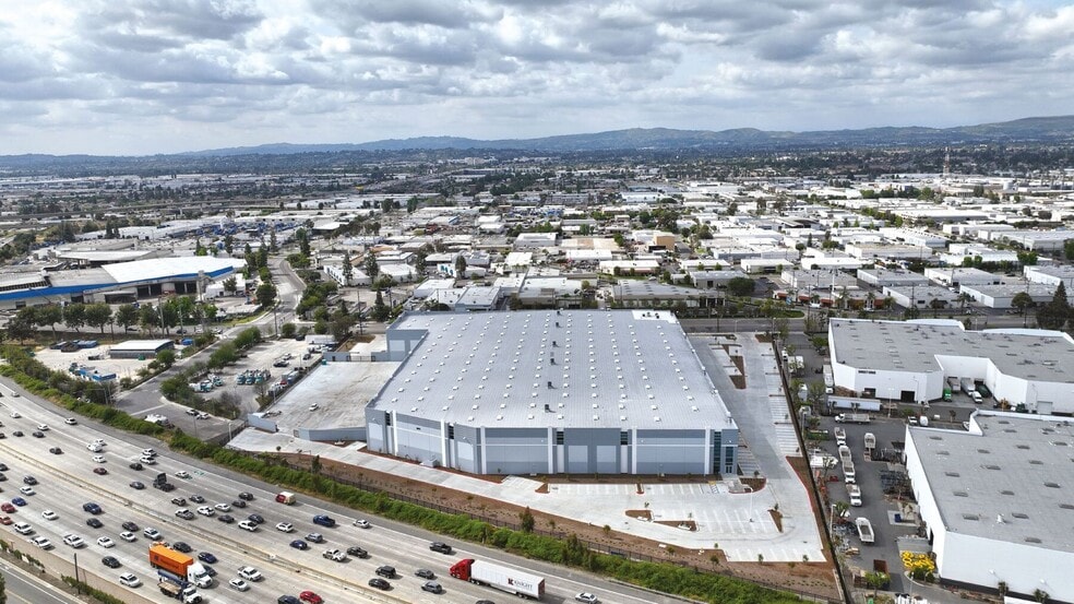 2872 E La Palma Ave, Anaheim, CA for lease - Building Photo - Image 2 of 9