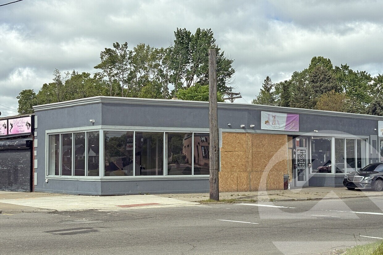 16134 Moross Rd, Detroit, MI for lease Building Photo- Image 1 of 2