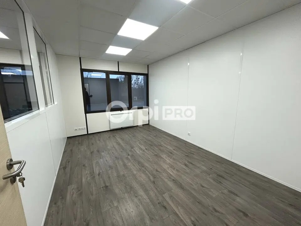 Location Bureaux 14 m² - Photo 1