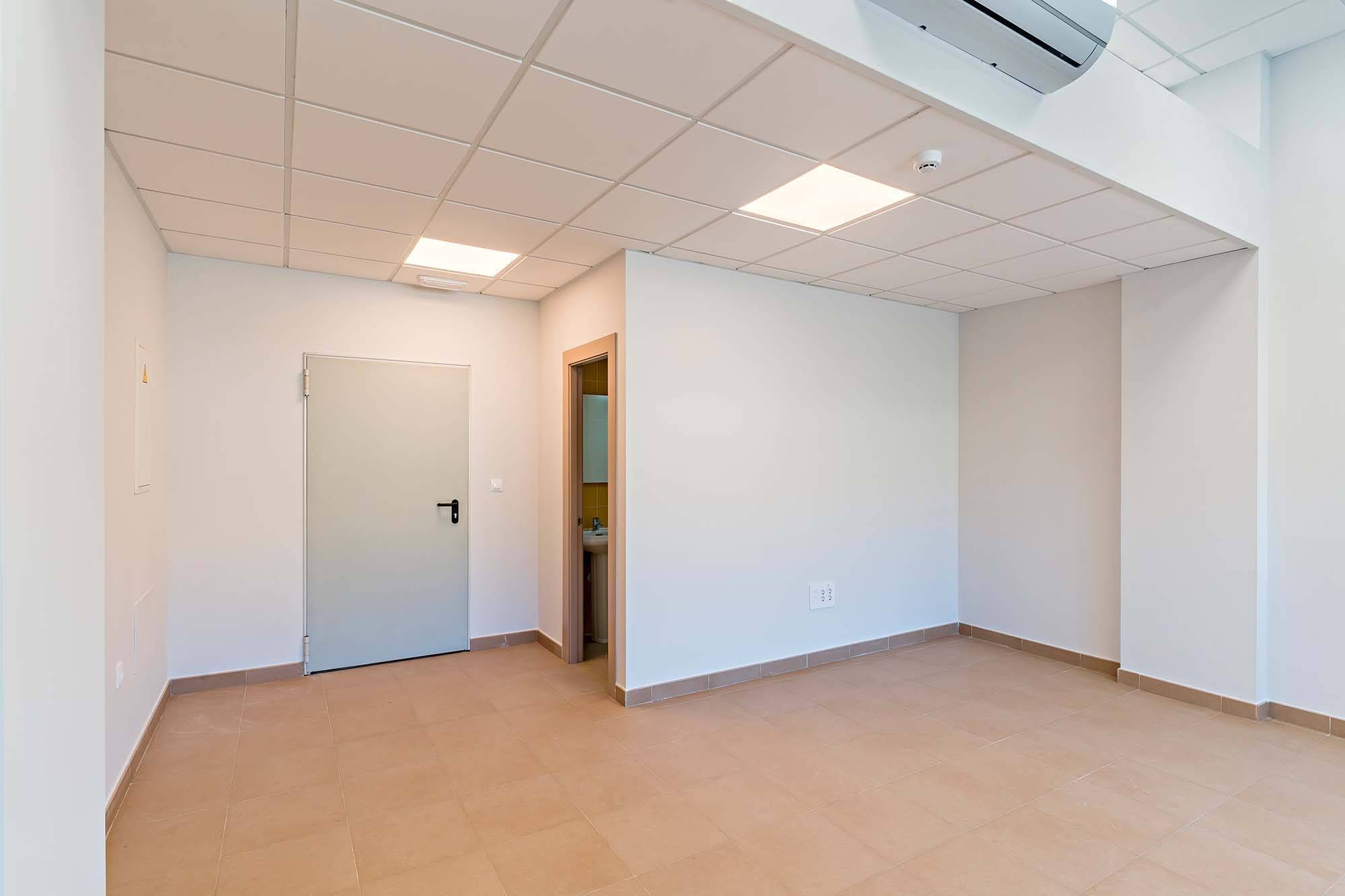 Office in Huércal de Almería, Almería for lease Interior Photo- Image 1 of 15