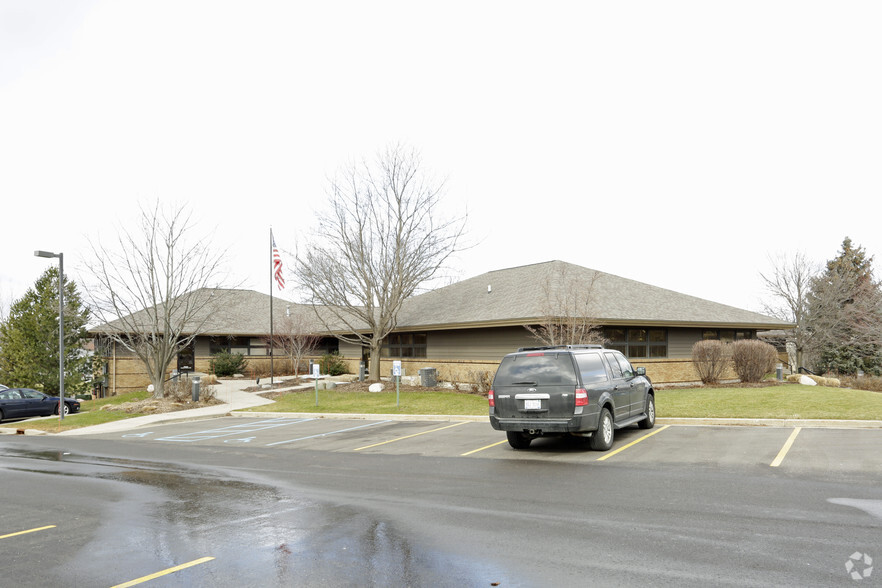 2000 43rd St SE, Grand Rapids, MI for lease - Primary Photo - Image 1 of 15