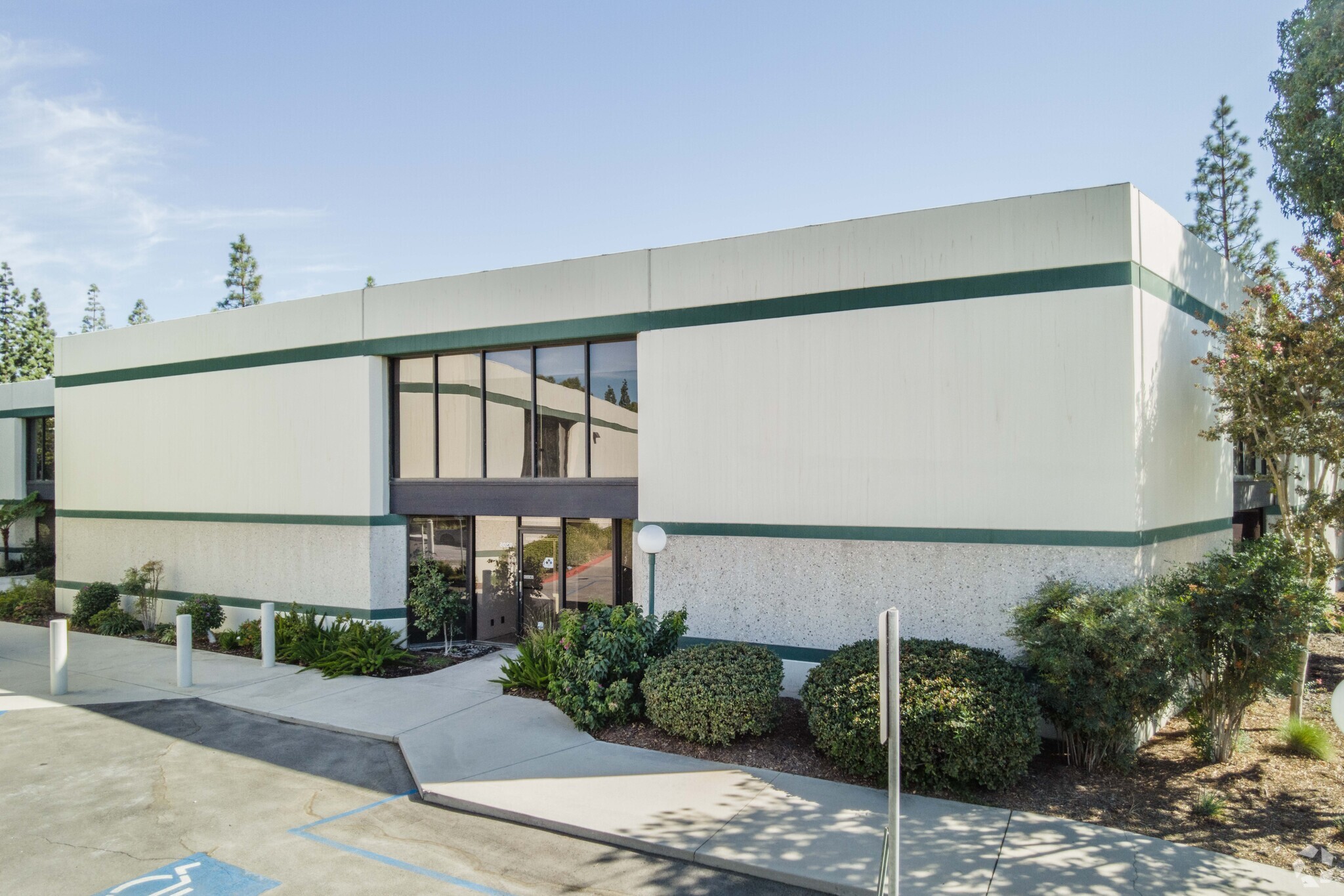 9301-9325 Eton Ave, Chatsworth, CA for lease Primary Photo- Image 1 of 5