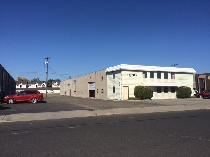 819 E Rosewood Ave, Spokane, WA for sale - Primary Photo - Image 1 of 21