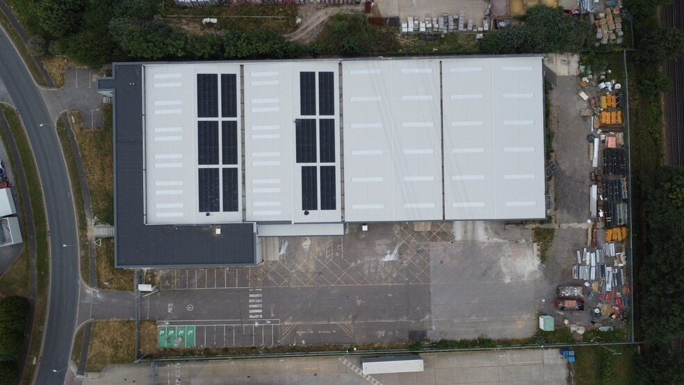 Armstrong Rd, Basingstoke for lease - Building Photo - Image 3 of 7