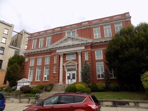 2100 Market St, Wheeling, WV for lease Building Photo- Image 2 of 15