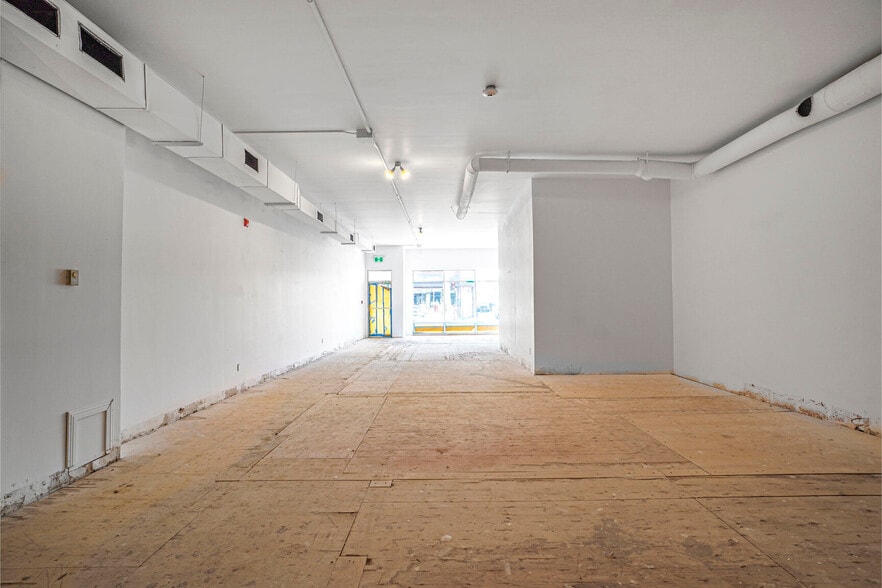 6529 Boul Saint Laurent, Montréal, QC for lease - Building Photo - Image 3 of 7