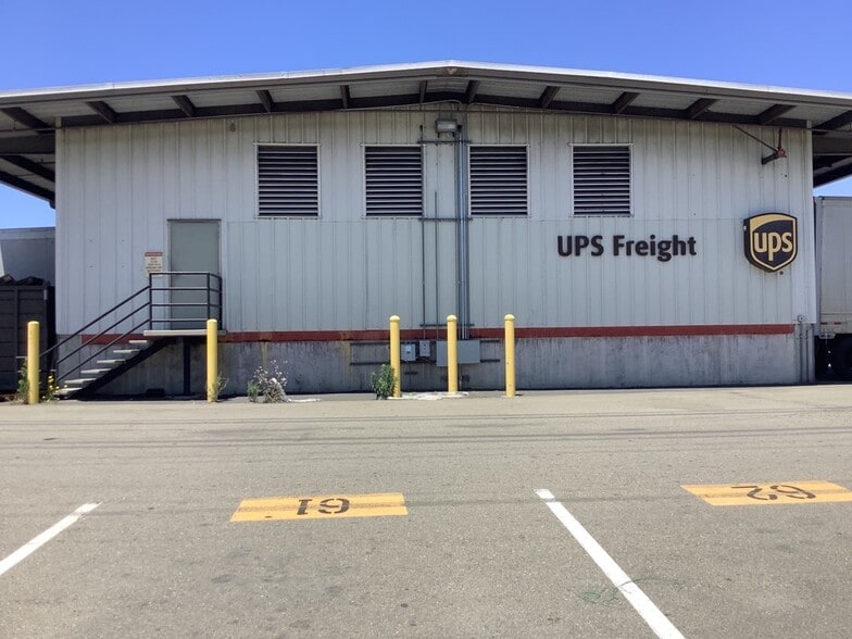 3050 Teagarden St, San Leandro, CA for lease - Building Photo - Image 3 of 4