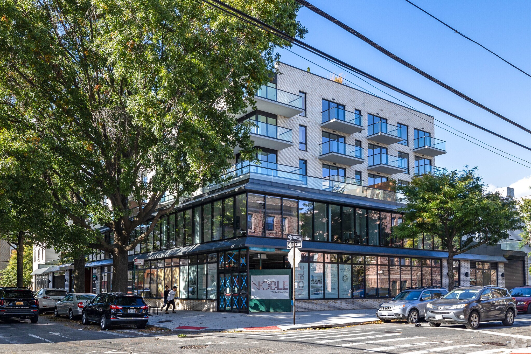 27-09 40th Ave, Long Island City, NY for lease Primary Photo- Image 1 of 7