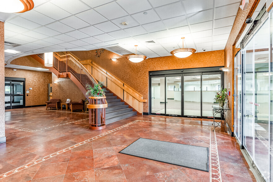 13424 Pennsylvania Ave, Hagerstown, MD for lease - Lobby - Image 3 of 7