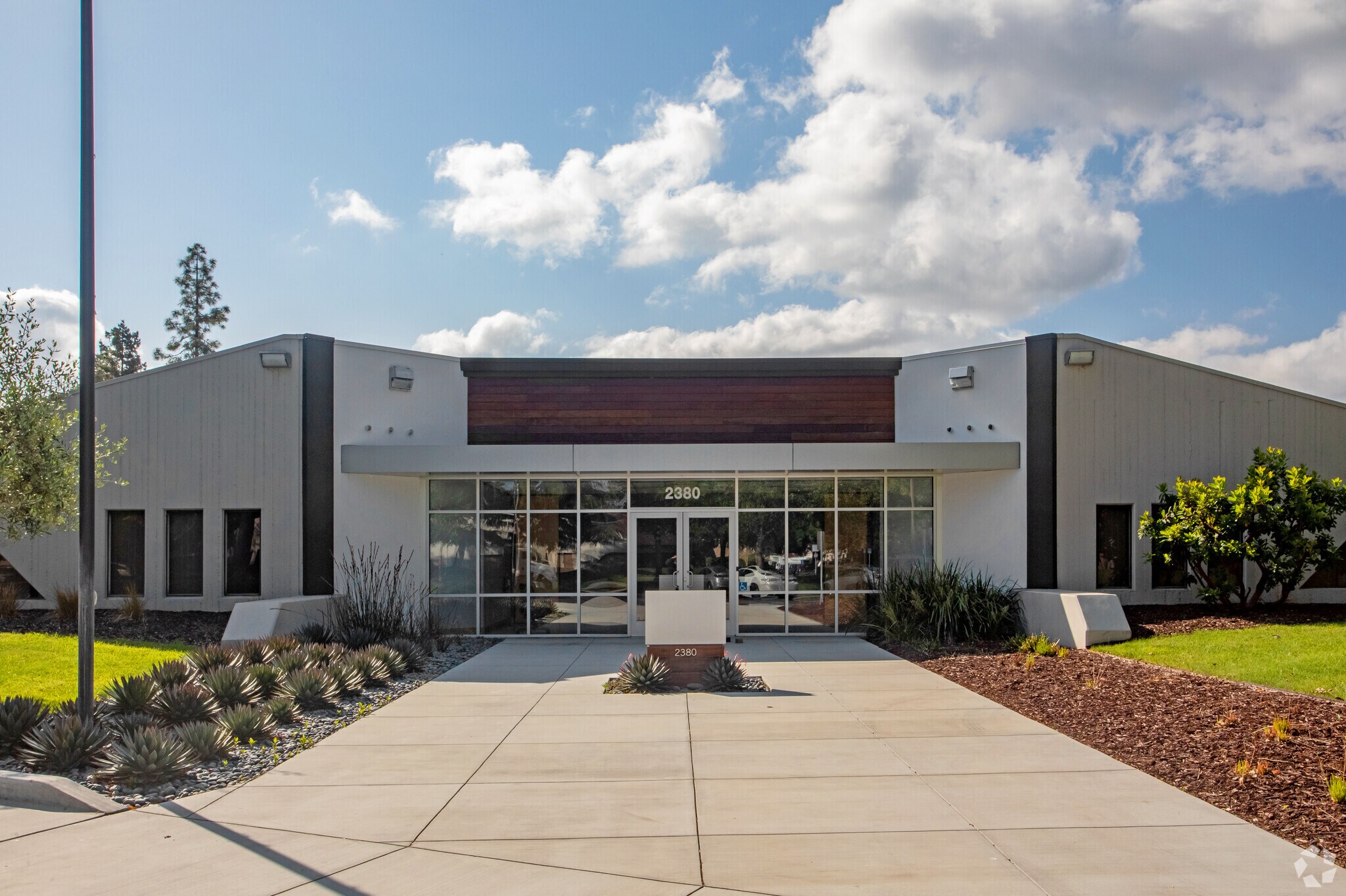 2360-2370 Bering Dr, San Jose, CA for lease Primary Photo- Image 1 of 6