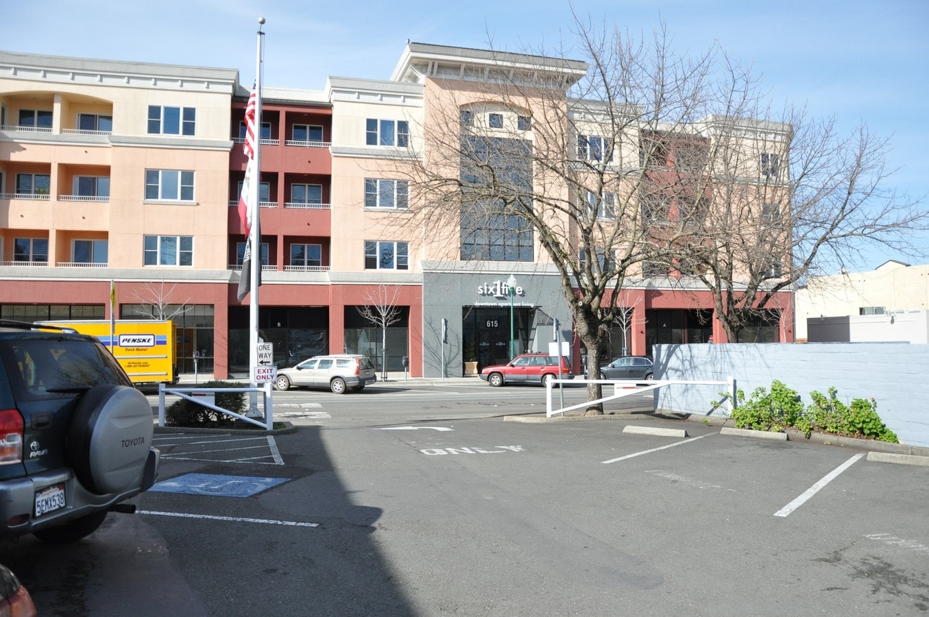 589 Mendocino Ave, Santa Rosa, CA 95401