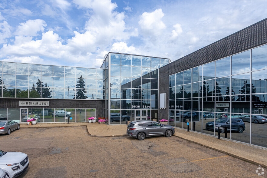 9636 51 Ave, Edmonton, AB for lease - Primary Photo - Image 1 of 22