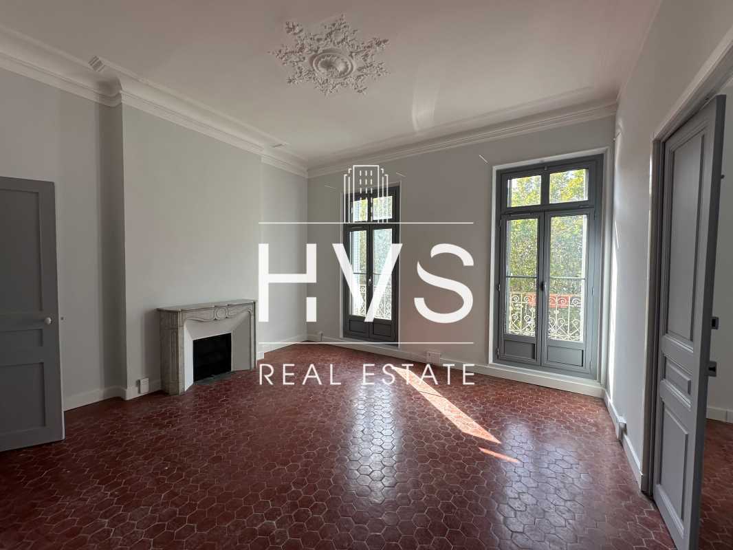 Office in Aix-en-Provence for lease Interior Photo- Image 1 of 5