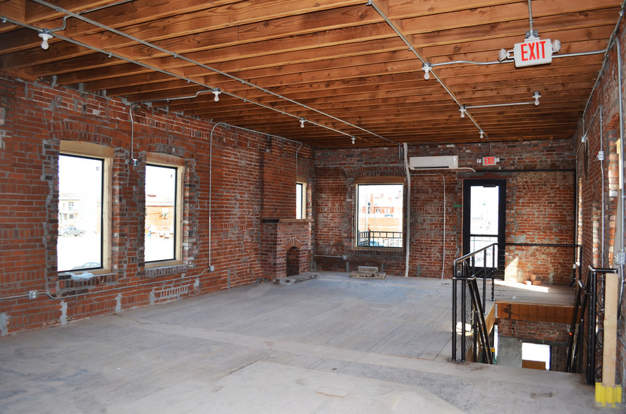 1600 Cherry St, Kansas City, MO for lease - Building Photo - Image 3 of 9