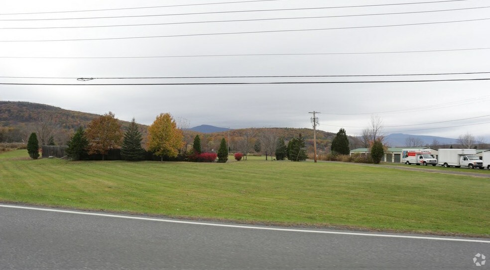 1083 Kings Hwy, Saugerties, NY 12477
