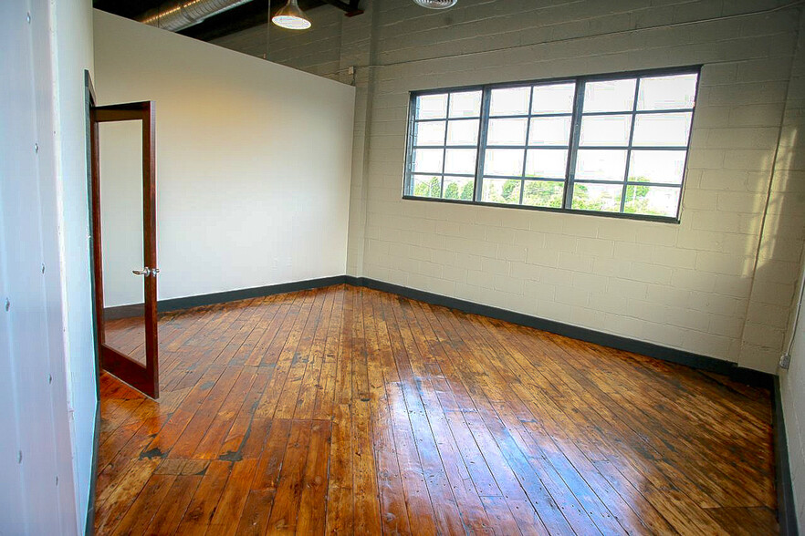 454 Irwin St NE, Atlanta, GA for lease - Interior Photo - Image 3 of 6