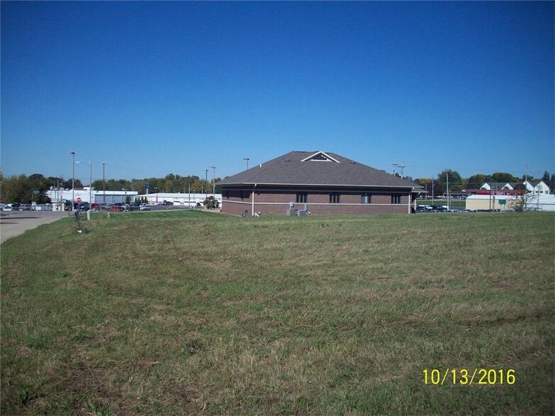 100 Rachel St, Mount Vernon, IA for sale - Building Photo - Image 1 of 1