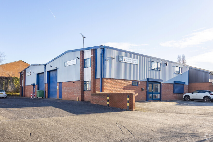 Charles St, West Bromwich for lease - Primary Photo - Image 1 of 6