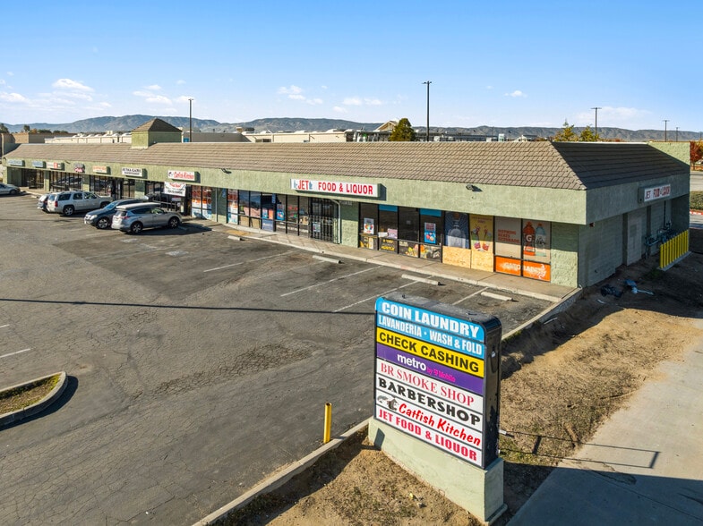 43535 Gadsden Ave, Lancaster, CA for lease - Primary Photo - Image 1 of 39