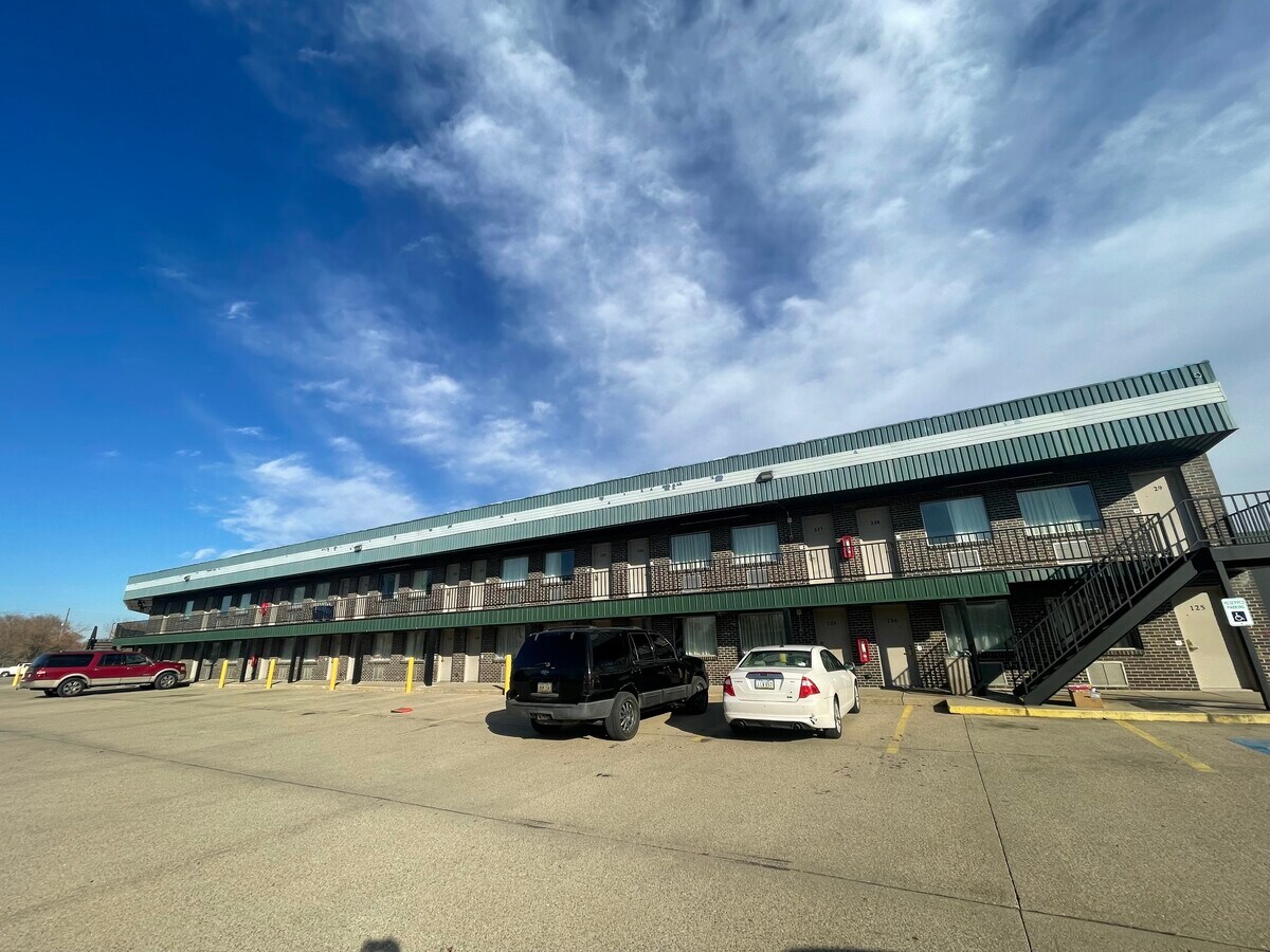 103 Sergeant Square Dr, Sergeant Bluff, IA 51054 Rodeway Inn Sergeant Bluff Sioux City