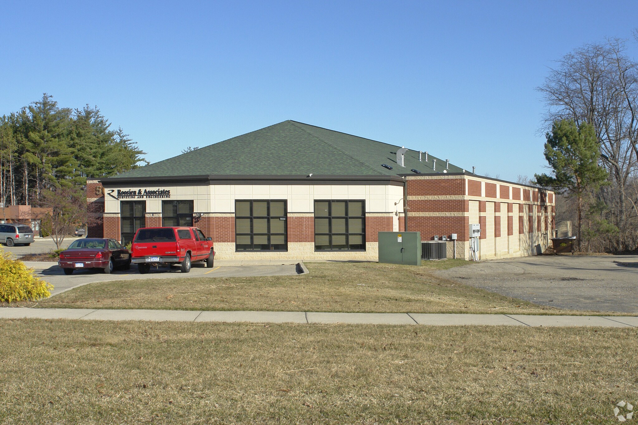 5055 Plainfield Ave NE, Grand Rapids, MI for sale Primary Photo- Image 1 of 1