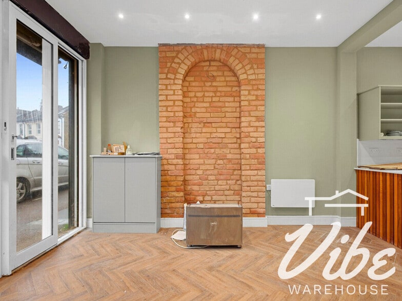 207 Whittington Rd, London for lease - Building Photo - Image 3 of 6