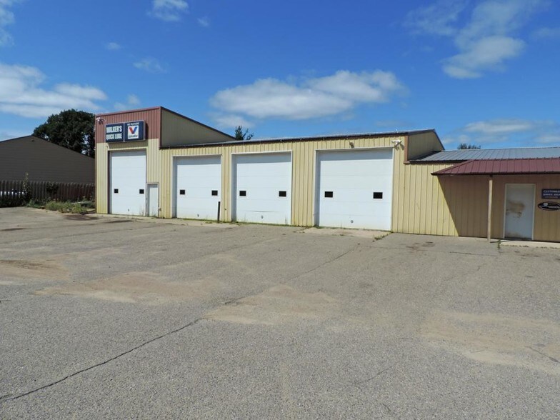 6060 E Ottertail Rd NW, Walker, MN 56484