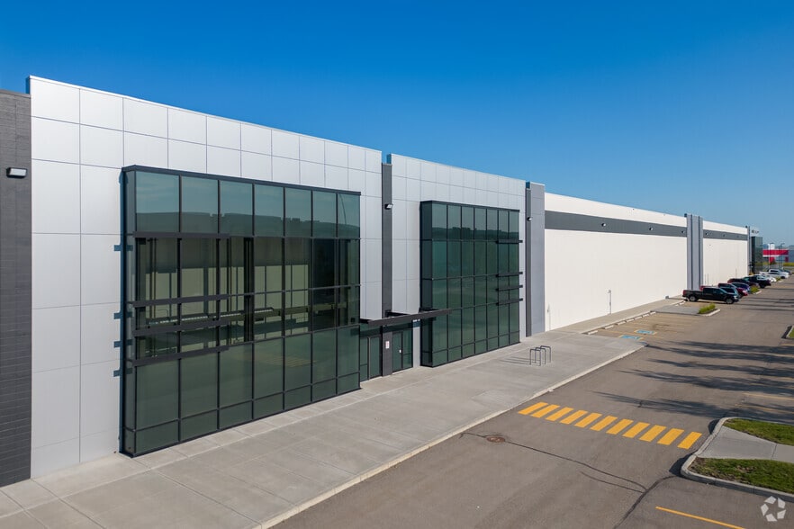 12285 18th St NE, Calgary, AB for sale - Primary Photo - Image 1 of 1