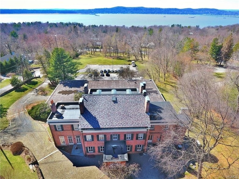 76 N Broadway, Irvington, NY for sale - Primary Photo - Image 1 of 1