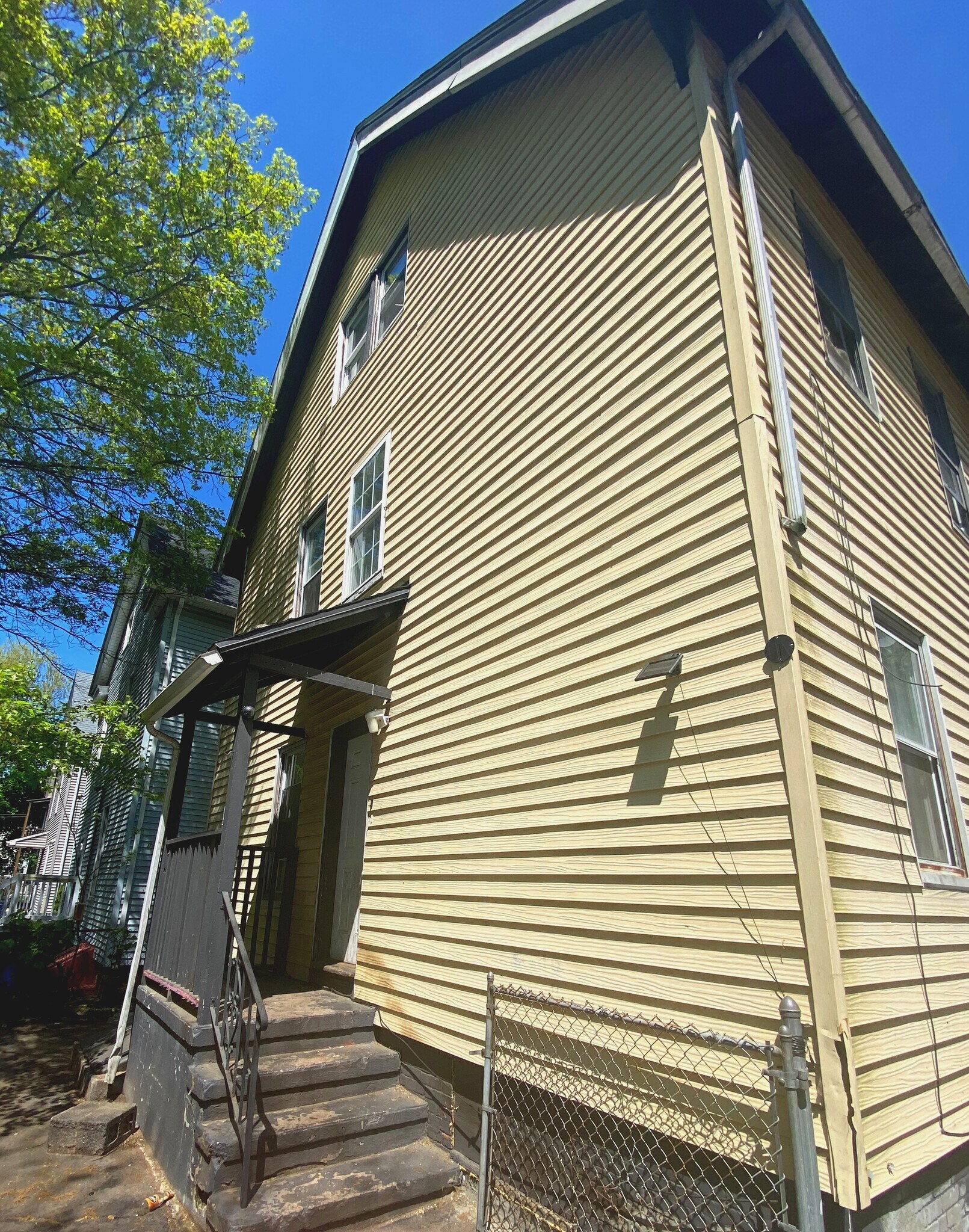 22 Bassett St, New Haven, CT 06511 22 Bassett Street, New Haven, CT