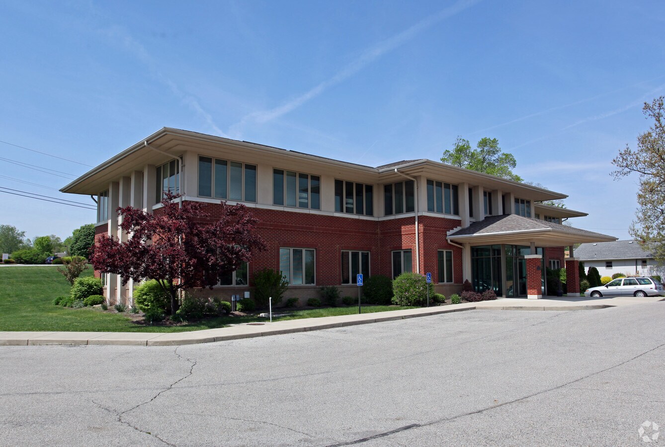 5 W Wenger Rd, Englewood, OH 45322 Palmer Building