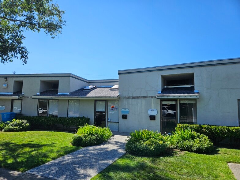 14 Commercial Blvd, Novato, CA for sale - Building Photo - Image 1 of 28