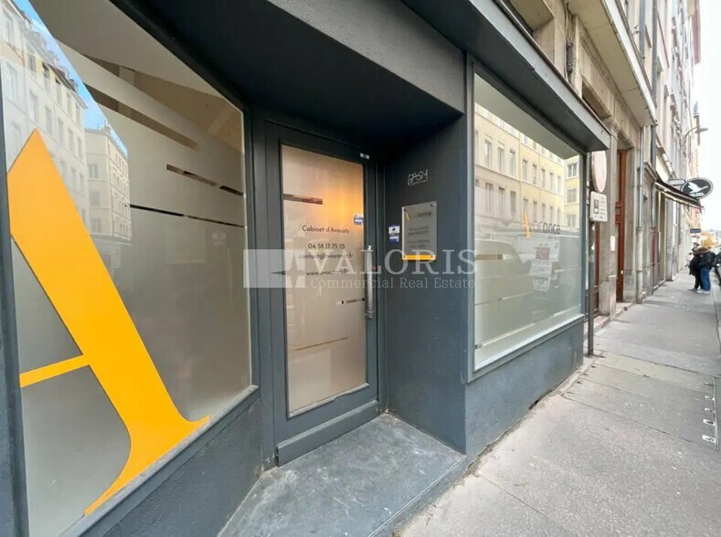 Office in Lyon for lease - Building Photo - Image 3 of 11